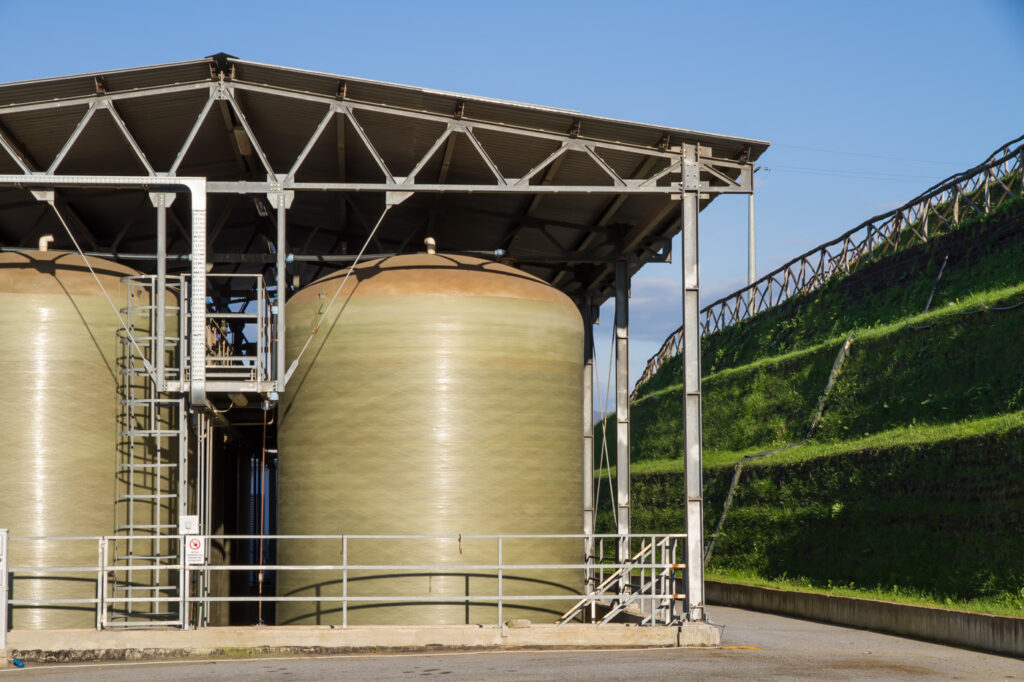 Serbatoi rinforzati in PVFR per lo stoccaggio temporaneo del percolato